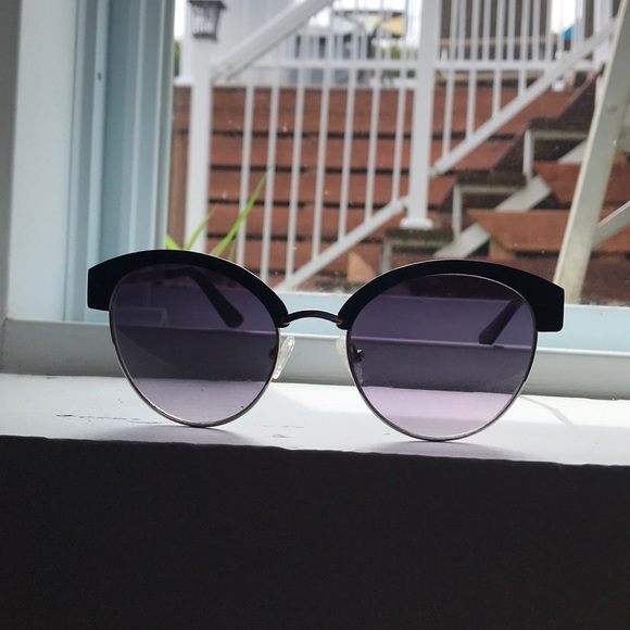 Guess sunglasses - Picture 2 of 2